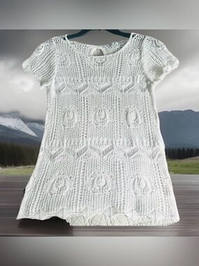 eight eight eight Short Sleeve White Crochet Sweater 100% Cotton Sz L Scalloped